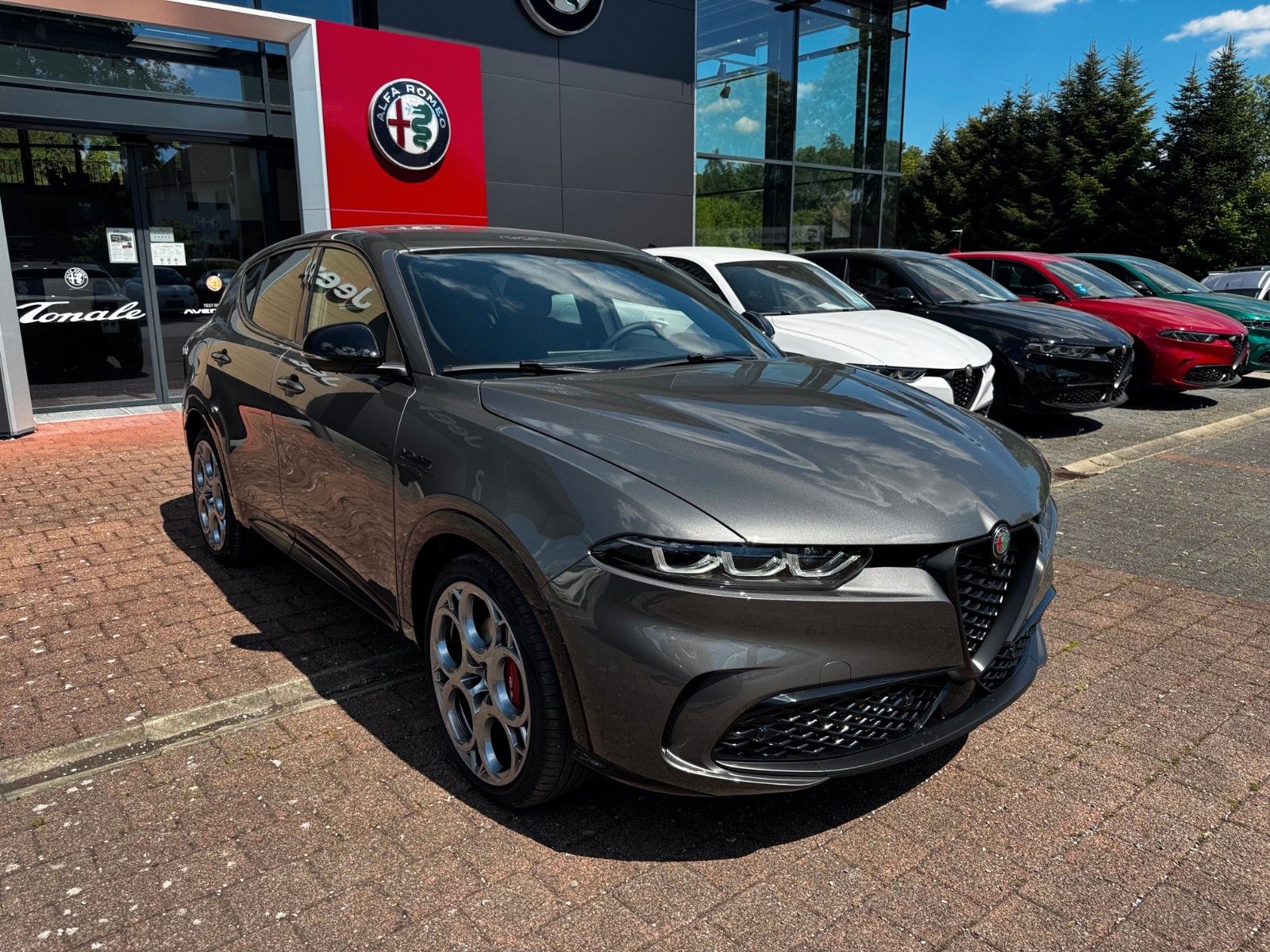 Fahrzeugabbildung Alfa Romeo Tonale Ibrida MY25 VELOCE 1.5 160ps Sitzkühlung