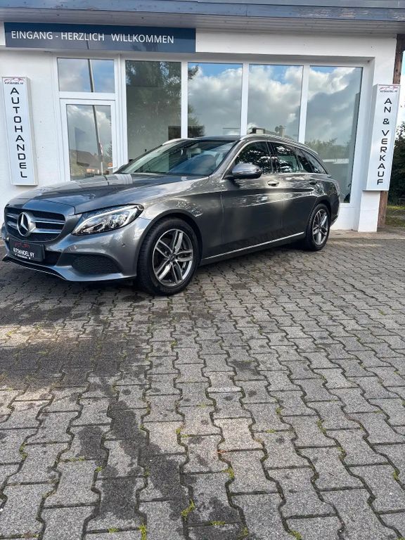 Image of Mercedes-Benz C 220