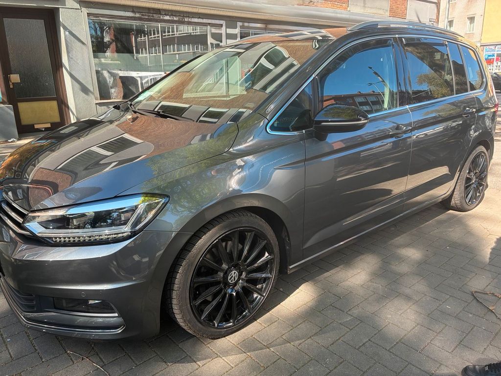 Image of Volkswagen Touran