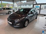Hyundai i30 blue 1.4 Trend 94000 KM - Hyundai i30 Trend mit Benzin-Antrieb