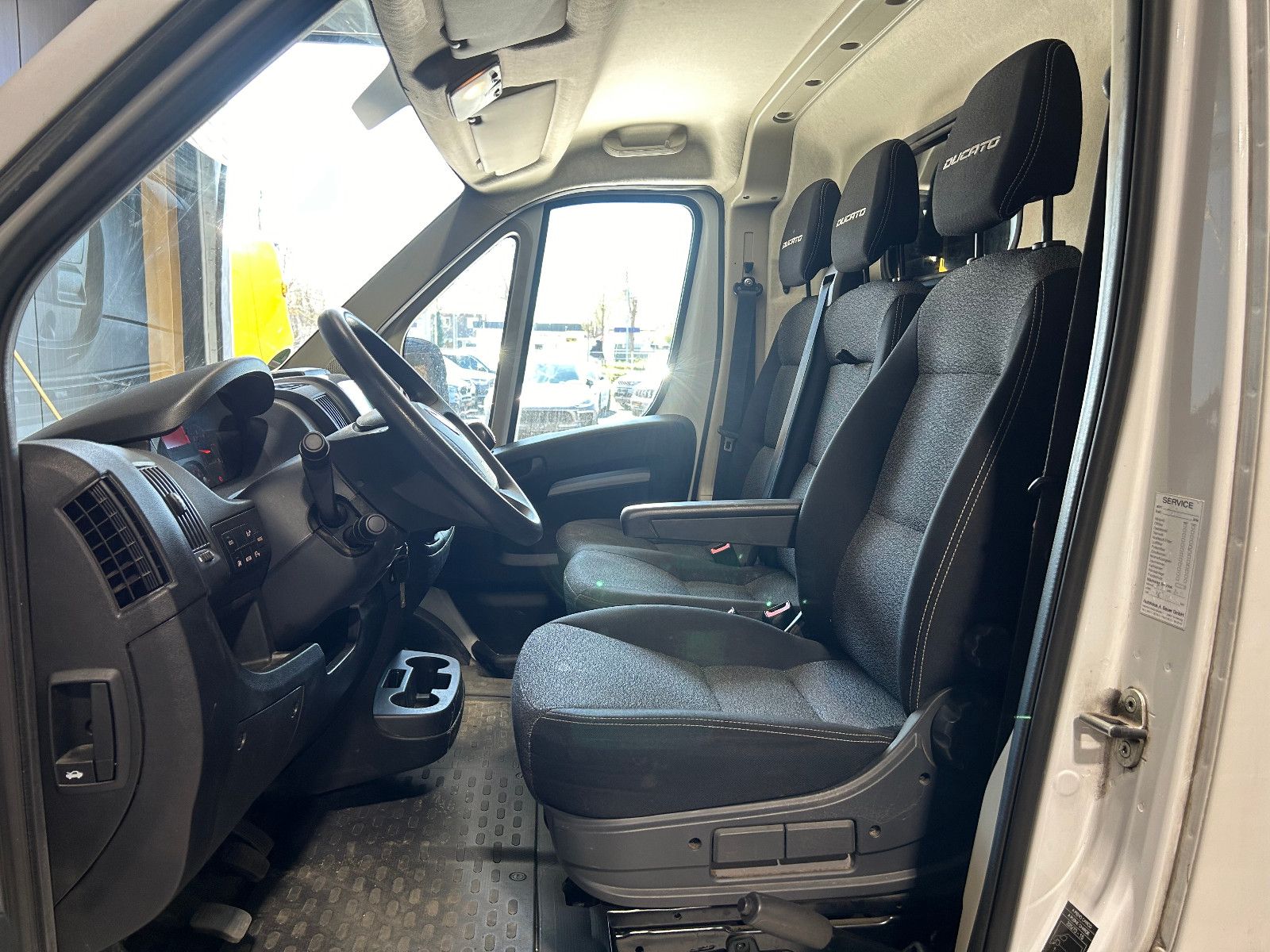 Fahrzeugabbildung Fiat Ducato Grossr.-Kasten 35 140 L4H2 RS: 4035 mm/3-