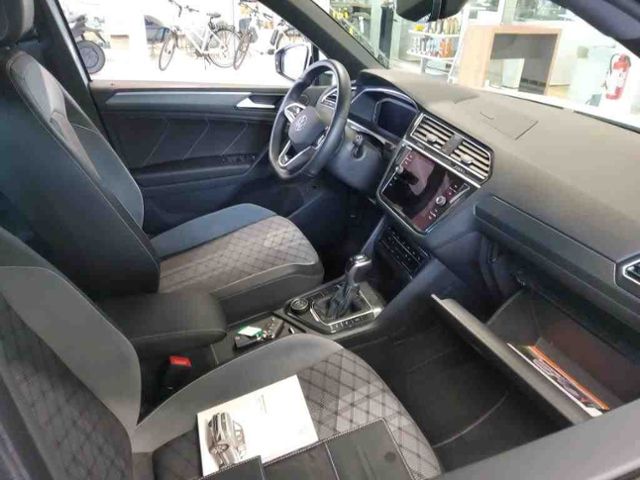 Tiguan 2.0 TDI DSG R-LINE ALLRAD IQ.LIGHT+AHK+eH