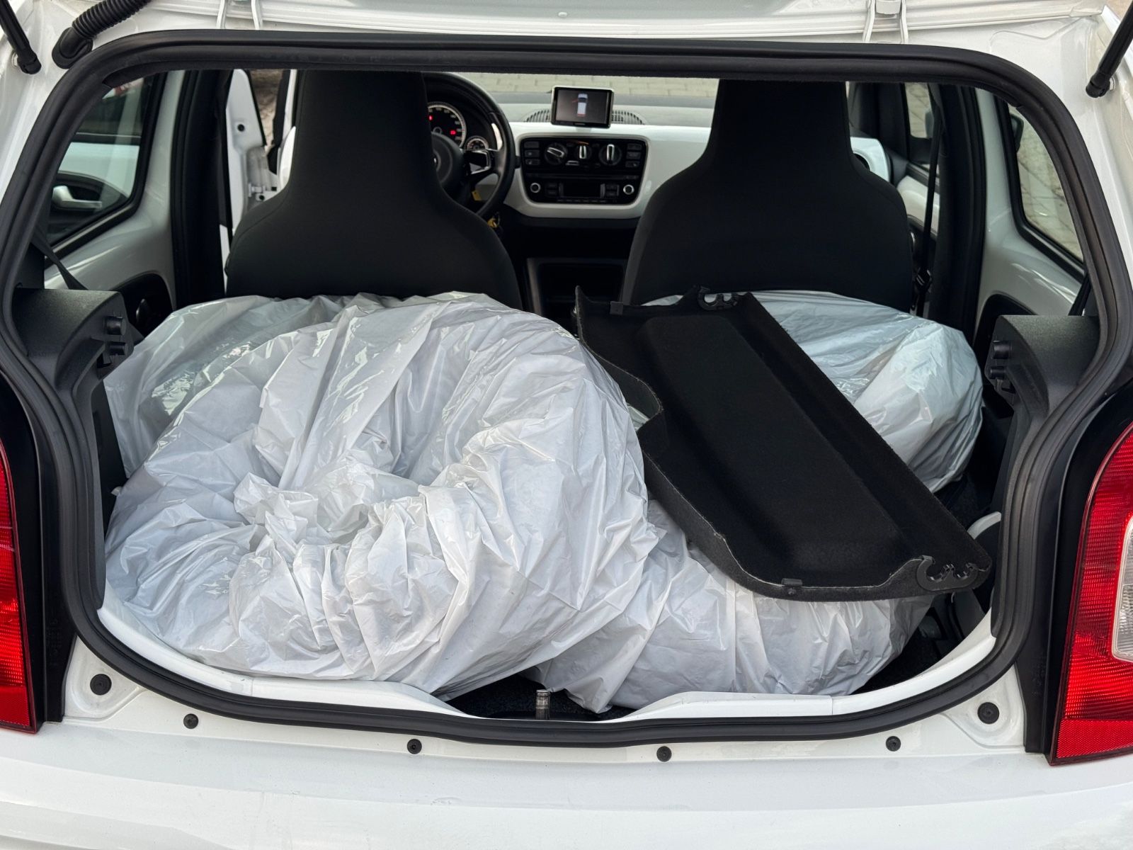 up! *Sitzheizung*Radio*Klima*Navi*1-Hand*44KW*