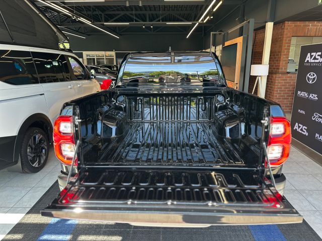 Toyota Hilux Double Cab Invincible 4×4 *SOFORT*