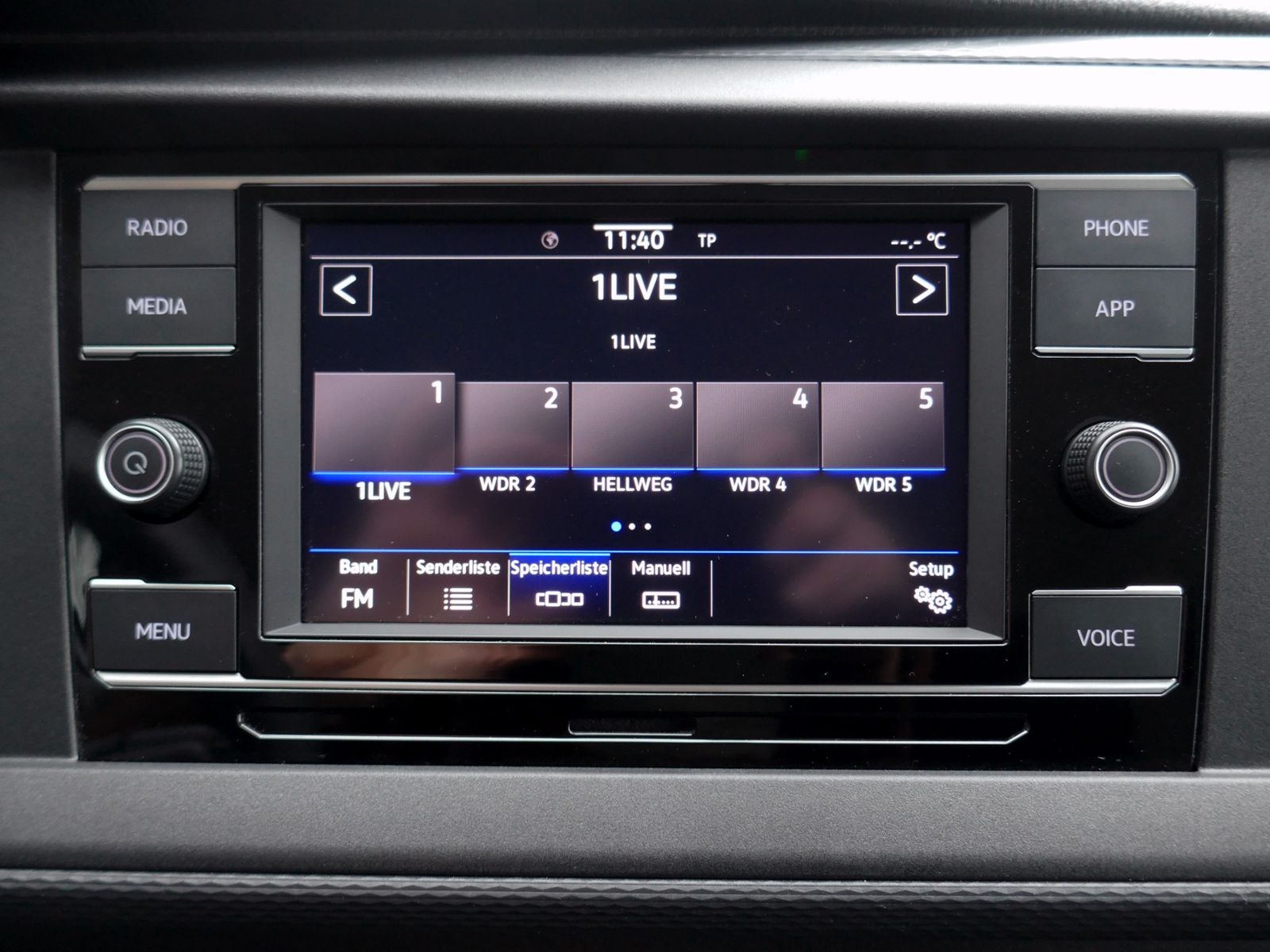 Fahrzeugabbildung Volkswagen T6.1 Transporter Kombi 2.0 DSG | PDC AHK GRA App