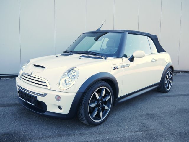 MINI Cooper S Cabrio Sidewalk