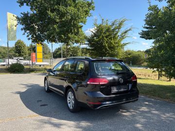 Volkswagen Golf - 5