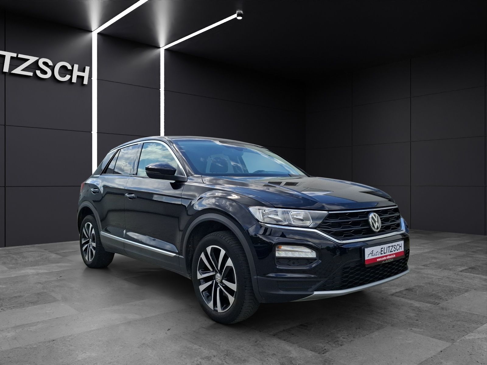 Fahrzeugabbildung Volkswagen T-Roc TSI United Navi ACC PDC SH LM