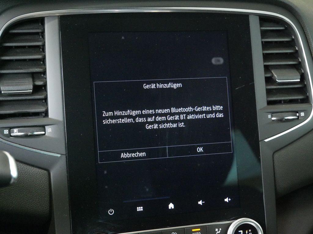 Fahrzeugabbildung Renault Megane Grandtour Intens E-TECH Plug-in 160