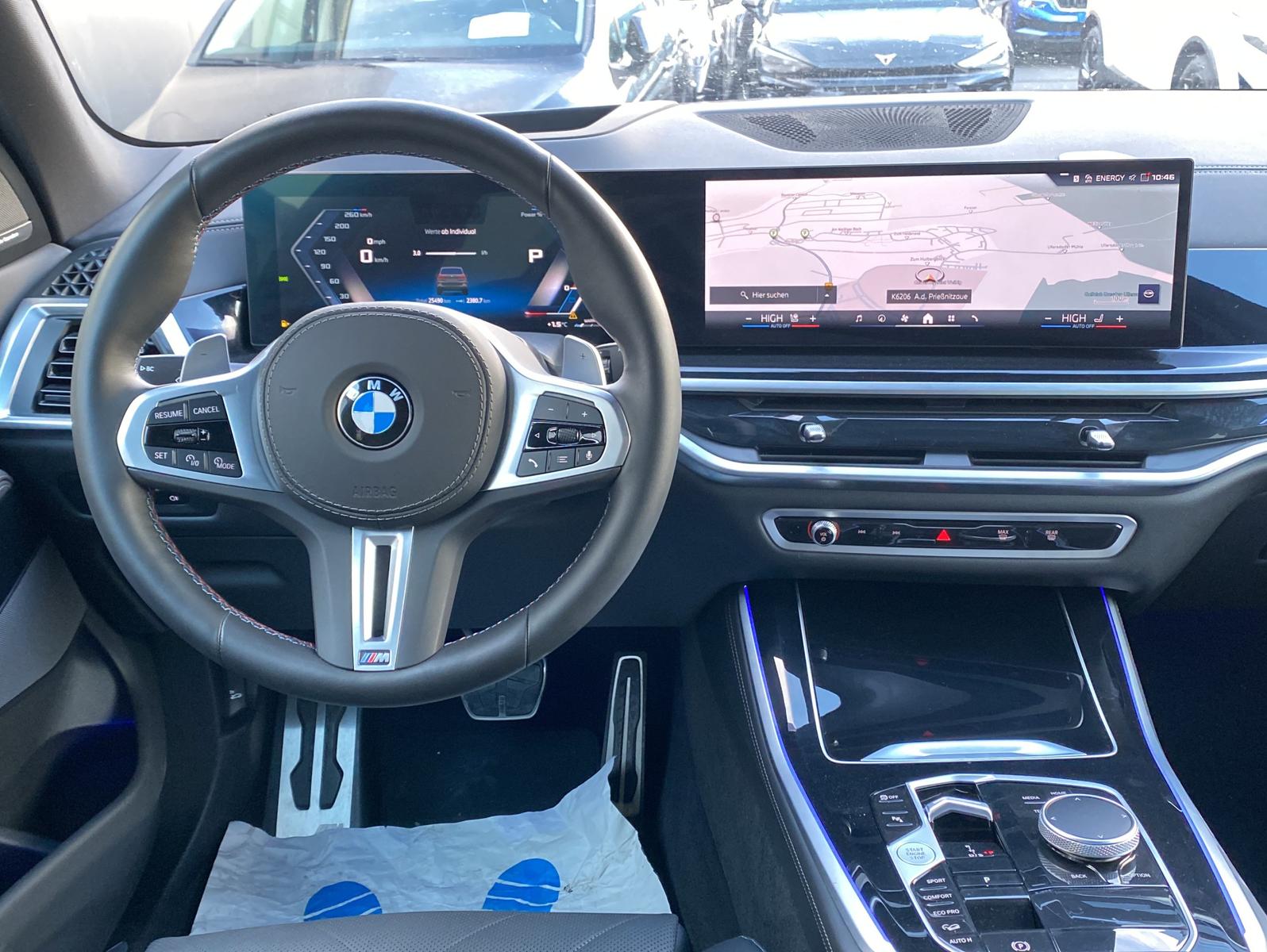 BMW X5 M60 i xDrive*NP 144.000€*SkyLounge