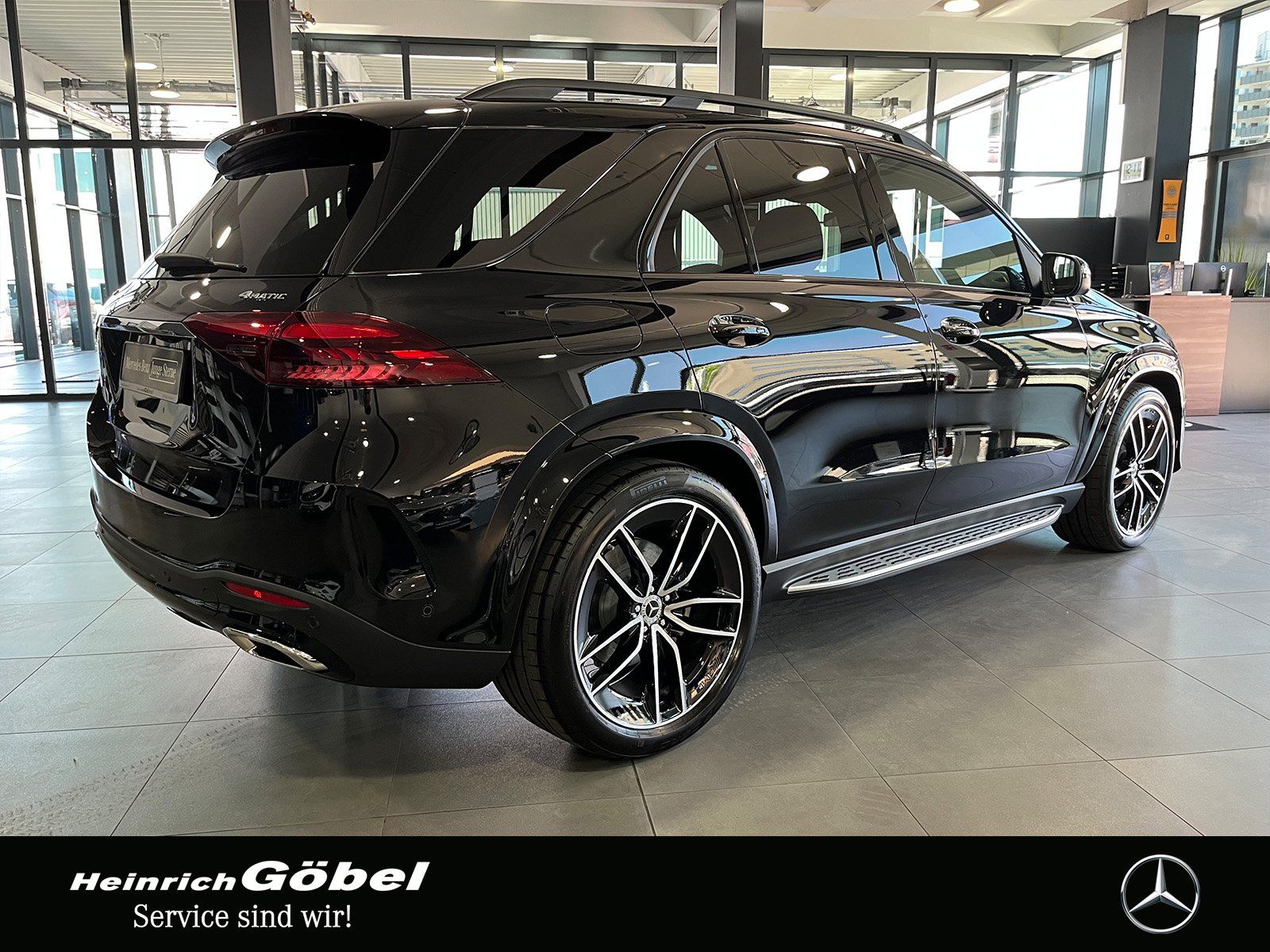 Fahrzeugabbildung Mercedes-Benz GLE 450 d 4M AMG+PANO+HUD+AHK+STANDHZ.+FAHRASSIS