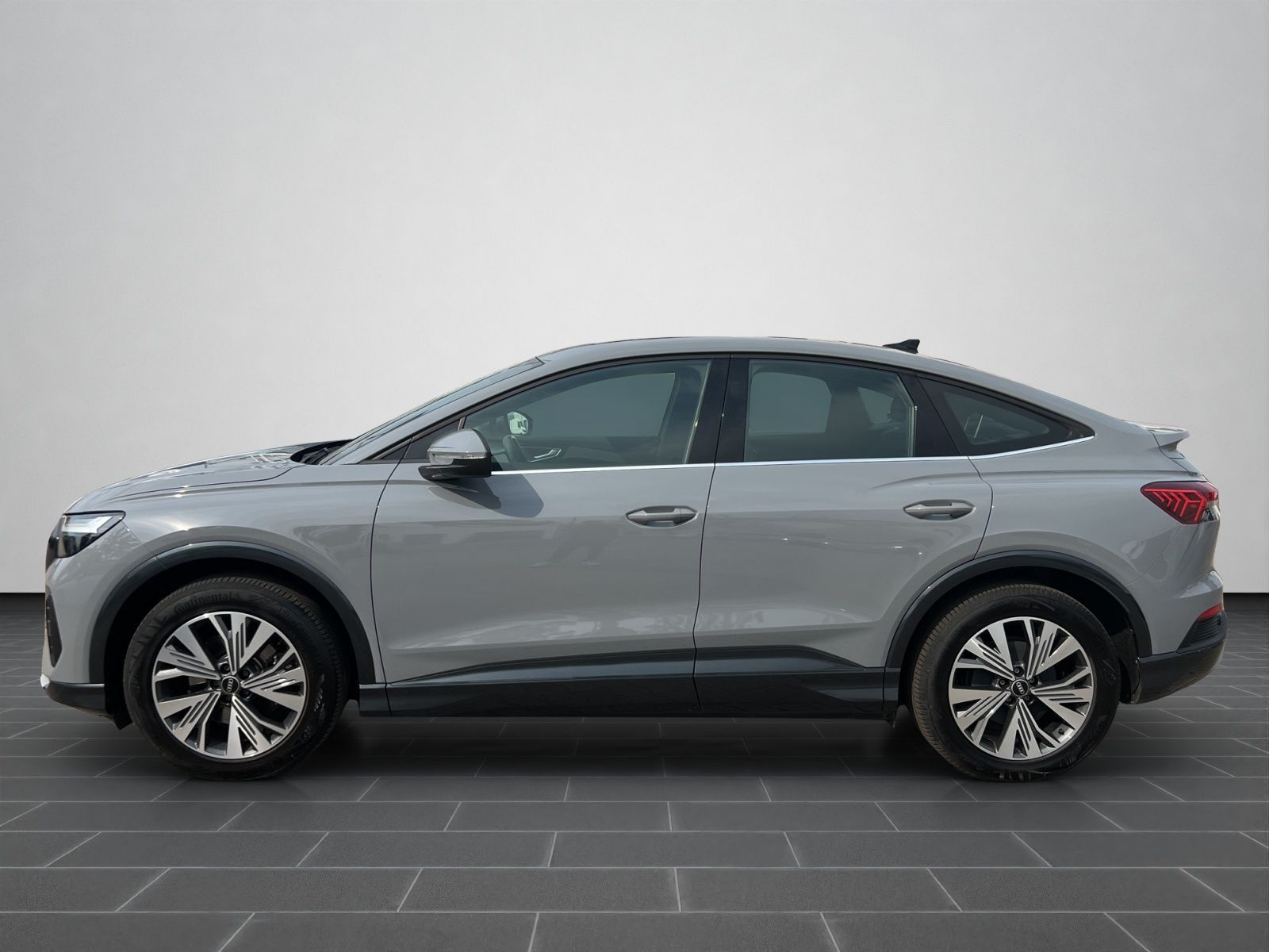 Audi Q4 Sportback e-tron 35 PANO SHZ LED MMI NAVI PLU foto 7