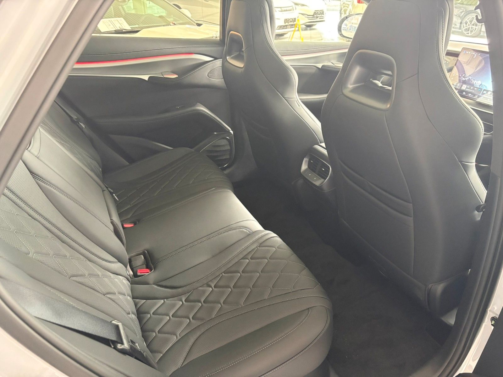 BYD SEALION 7