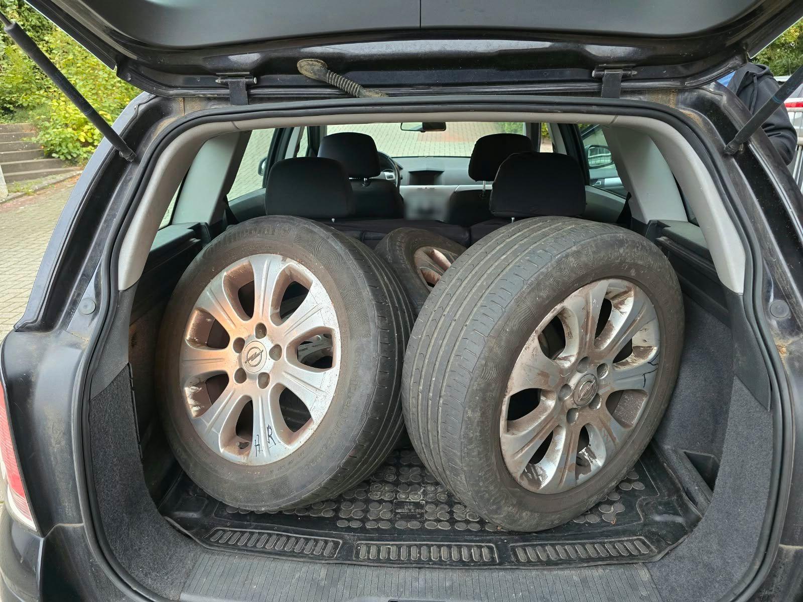 Opel Astra 2009 — photo 9