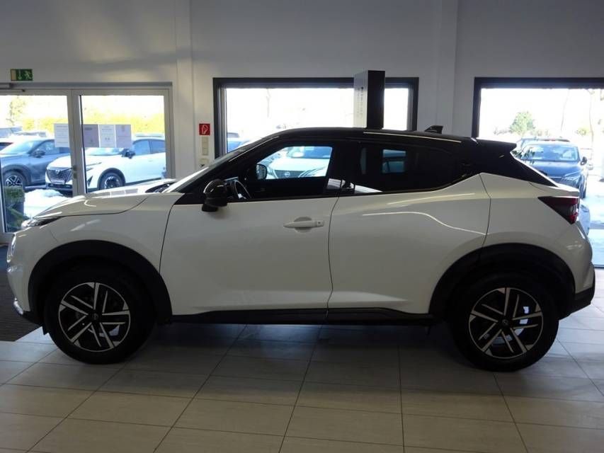 Fahrzeugabbildung Nissan Juke  1.0 DIG-T  N-Connecta  Navi
