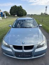 BMW 320i Kombi E91 - BMW 320 aus 2007: Kombi, 320i