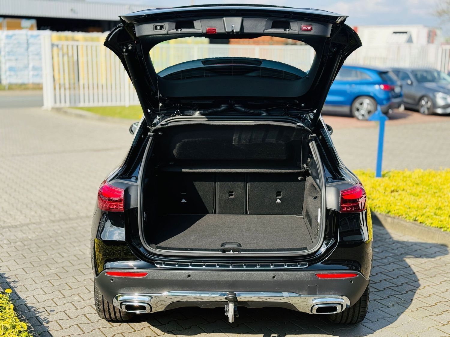 Fahrzeugabbildung Mercedes-Benz GLA 200 d PROGRESSIVE, AHK schw., LED, RFK, PTS,