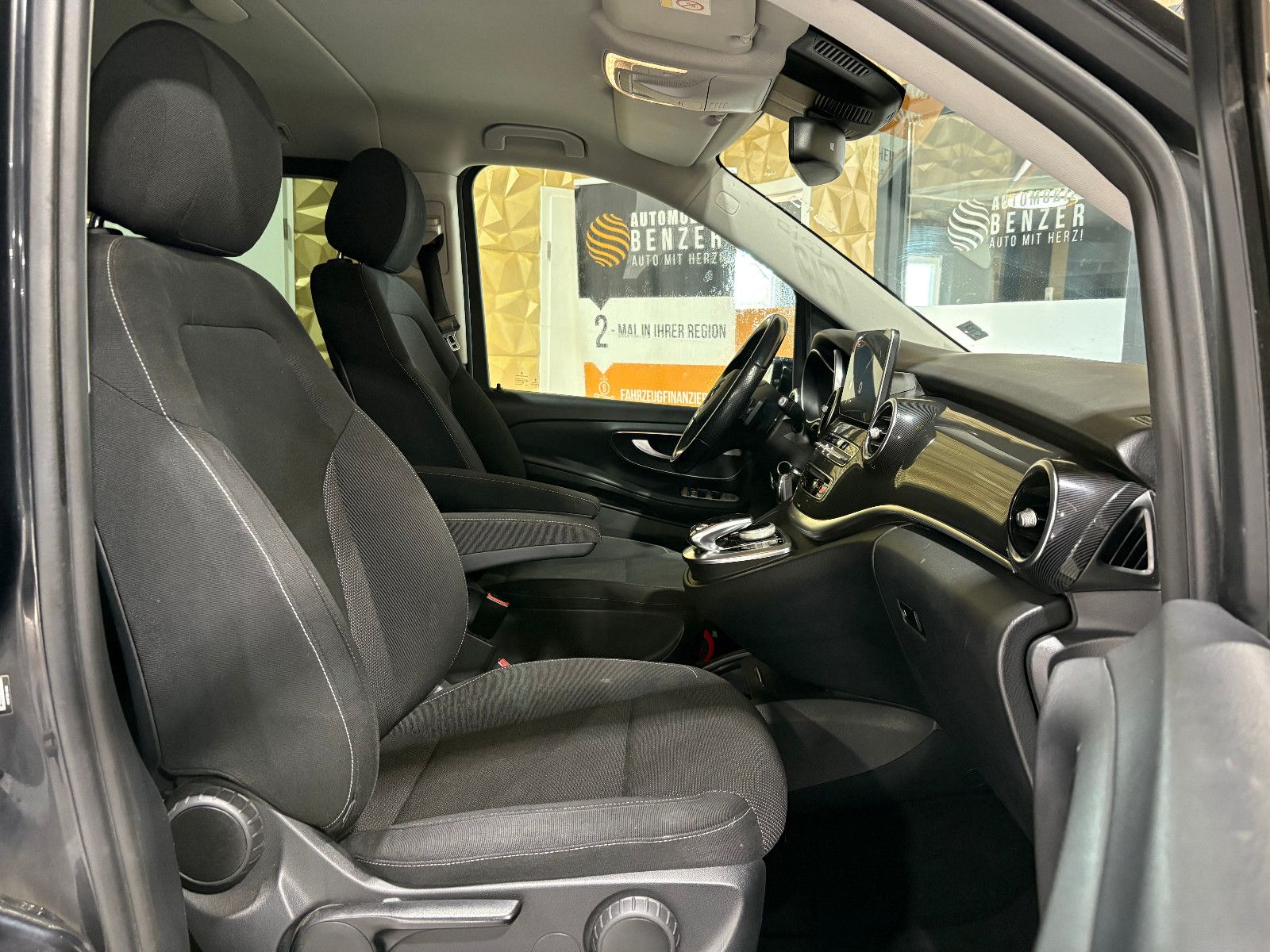 Fahrzeugabbildung Mercedes-Benz V 220d EDITION lang /8-SITZ/BURMESTER/KAMERA/