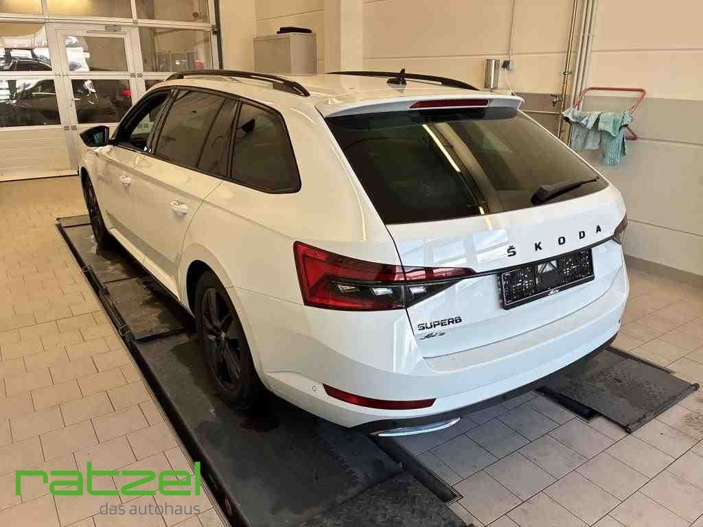 Fahrzeugabbildung SKODA Superb SportLine Combi 2.0 TDI AHK Navi Leder