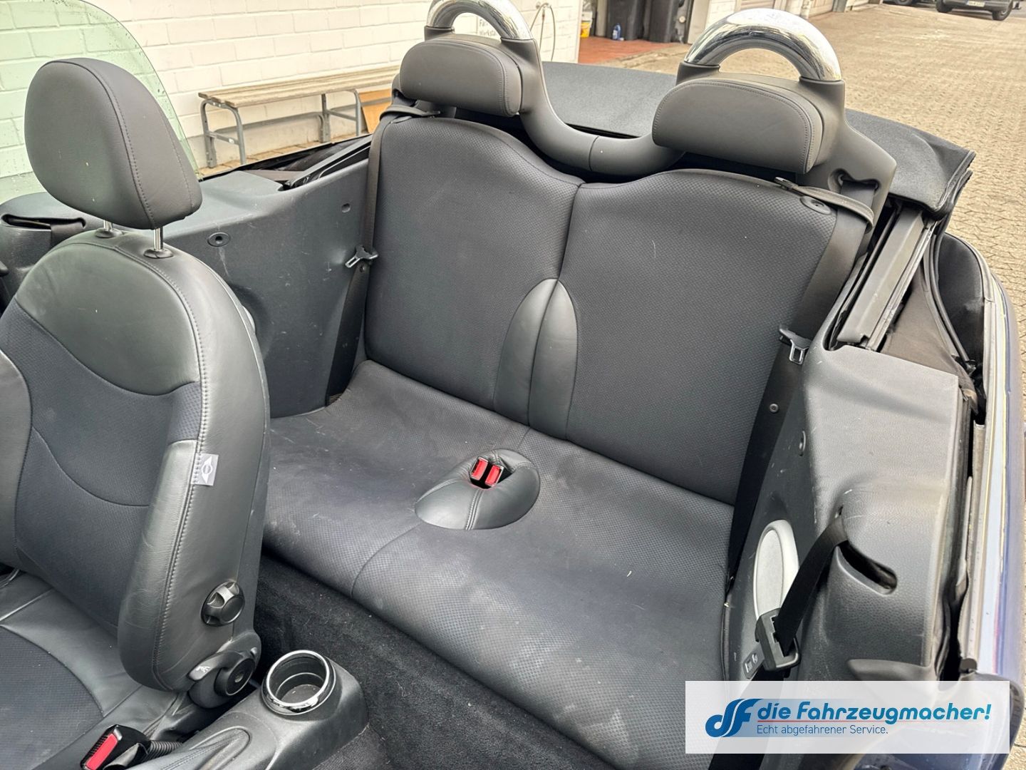 Fahrzeugabbildung MINI One Cabrio SHZ PDC Alu Sportsitze Klima *EXPORT