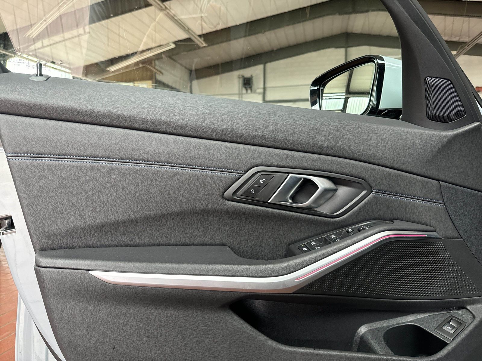 BMW 330 - Bild 18