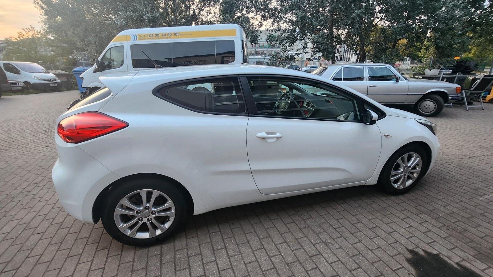 Kia ProCeed Edition 7*Emotion-Paket*HU/AU neu*1.Hand
