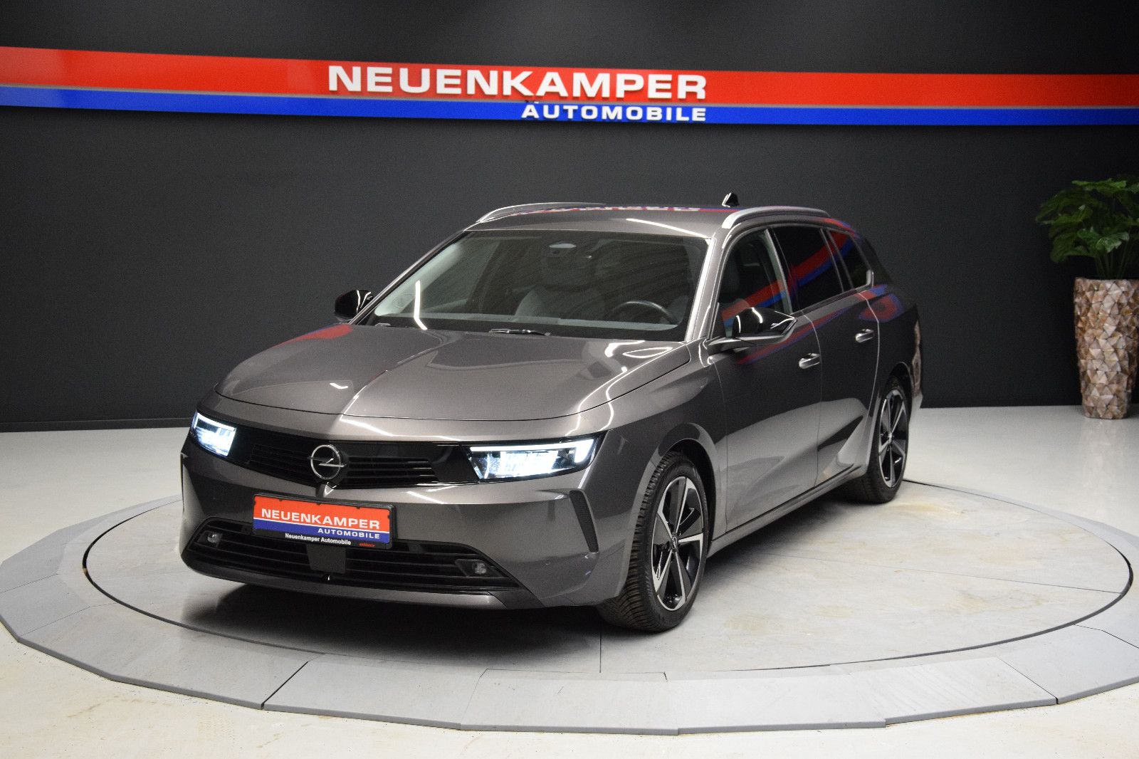 Fahrzeugabbildung Opel Astra L Sports Tourer Elegance AHK Navi Kamera