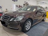 Mercedes-Benz E 200 W212 TOP ZUSTAND  -MIT KERAMIKBESCHICHTUNG - Mercedes-Benz E-Klasse: W212
