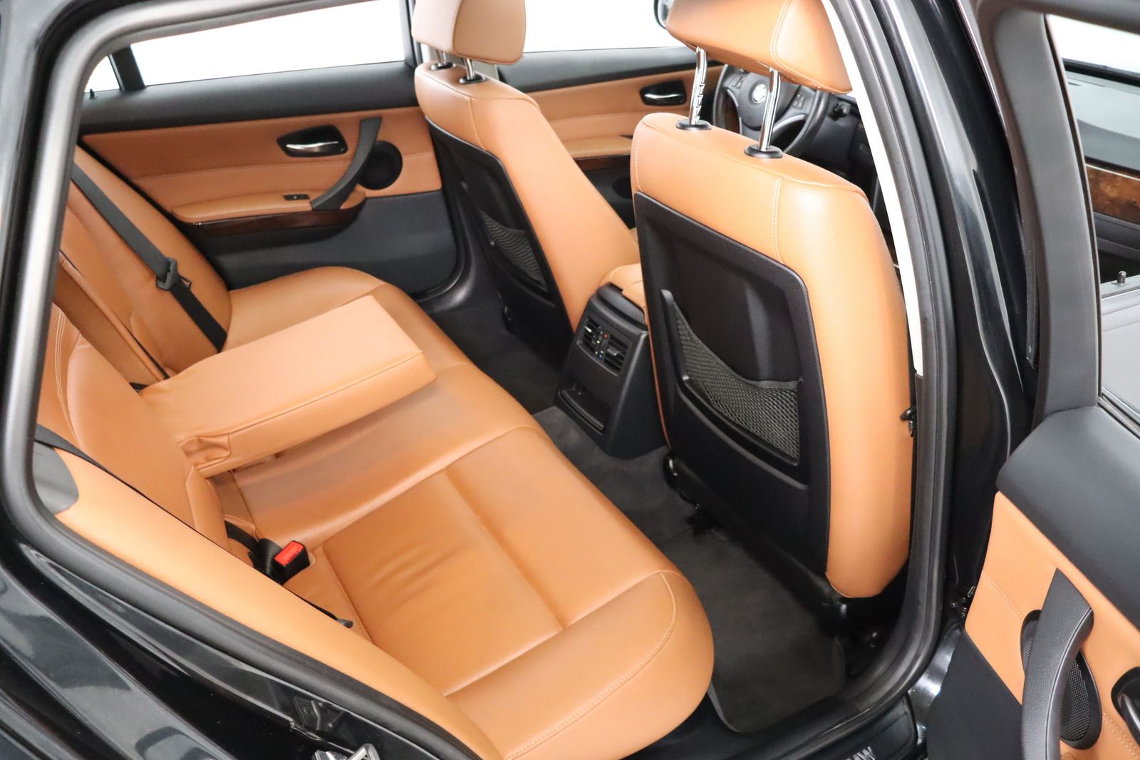 Fahrzeugabbildung BMW 318 i Touring * Xenon * Leder * Pano *