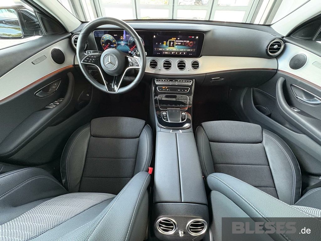 MERCEDES-BENZ E 220 – Bild 9