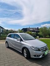 Mercedes-Benz Mercedes Benz B180 Neuer Preis !! - Mercedes-Benz: Preis