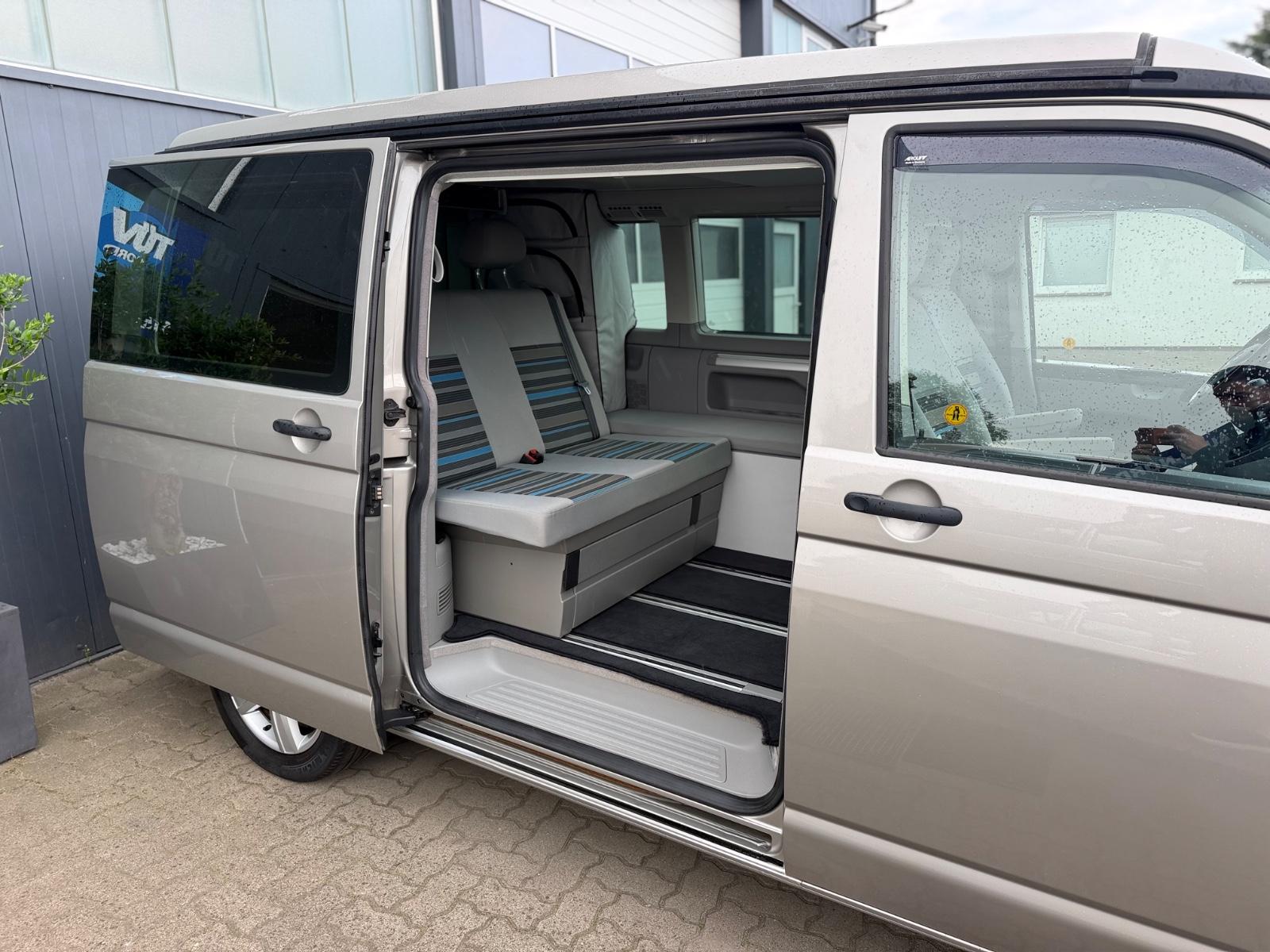 VOLKSWAGEN T5 - CALIFORNIA - 179 CV - BVM - 4 MOTION
