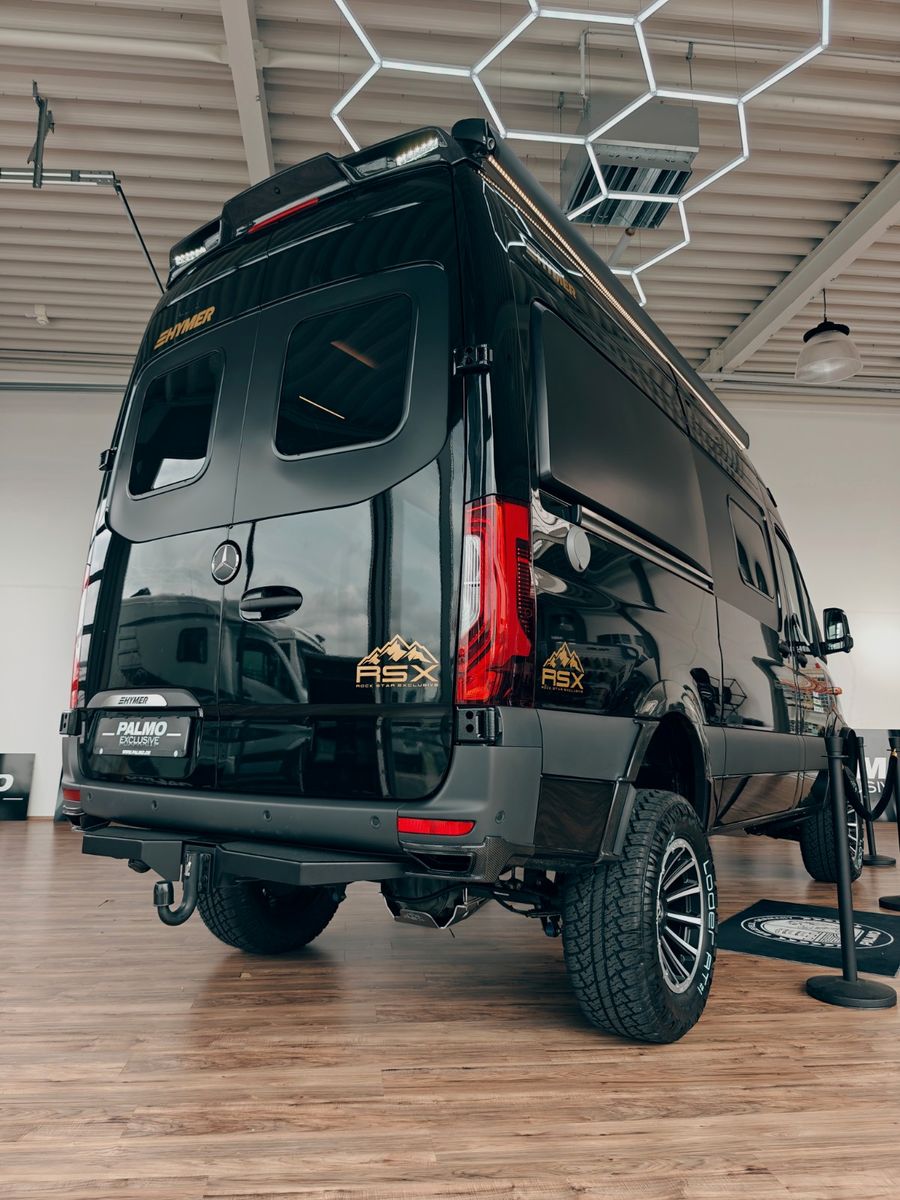 Fahrzeugabbildung HYMER / ERIBA / HYMERCAR GRAND CANYON S MB 600 4x4² RSX - TRIPLE CARBON