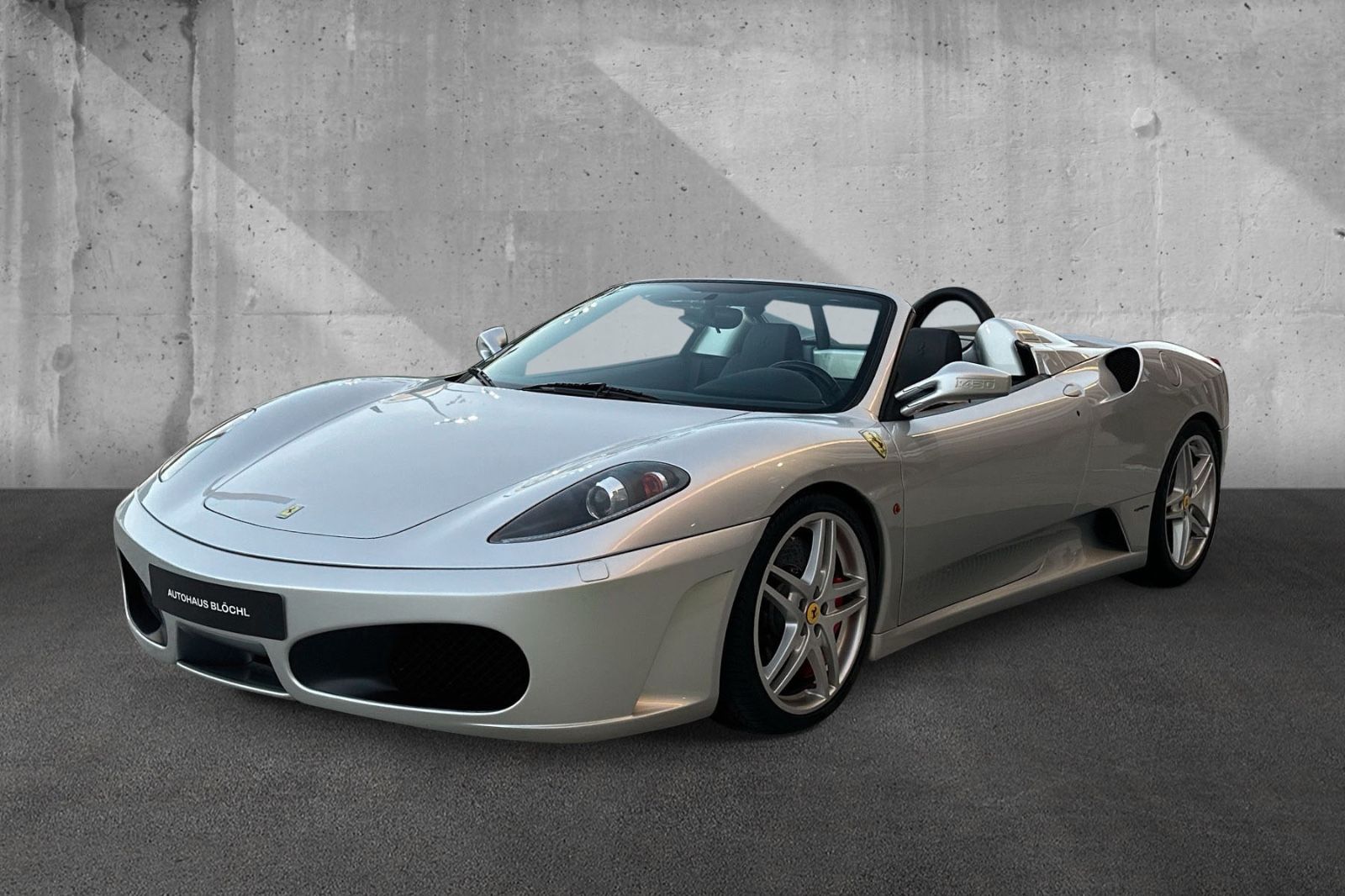 Fahrzeugabbildung Ferrari F430 Spider*PDC*Embleme*HiFi