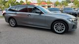 BMW 320d xDrive/Head Up/Kamera/Sportsitze/Widescreen - Thumbnail 6