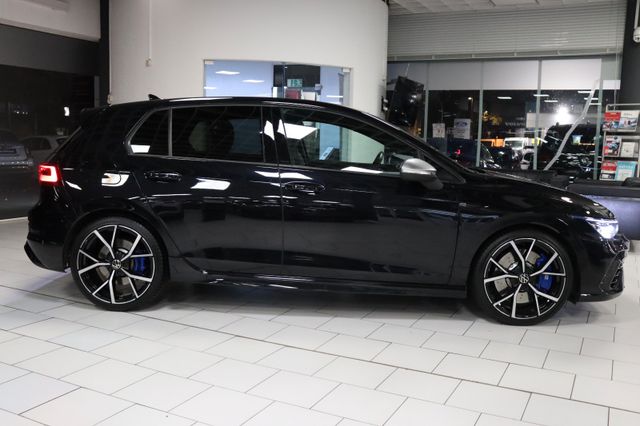 Fahrzeugabbildung Volkswagen Golf VIII Lim. R 4Motion|MATRIX|H/K|DCC|AMBIENTE