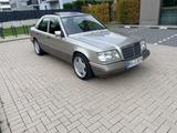 Mercedes-Benz E200 Diesel H-Zulassung Wenig Kilometer  - Mercedes-Benz 200 in Dortmund