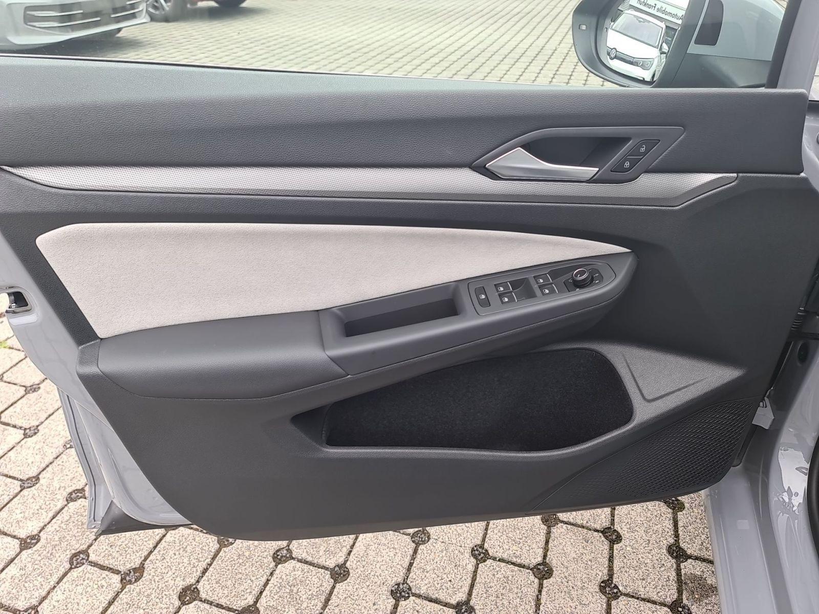 Volkswagen Golf 1.5 eTSI DSG Style NAVI+PANO+LED+RVC+HUD+AP, миниатюра 7