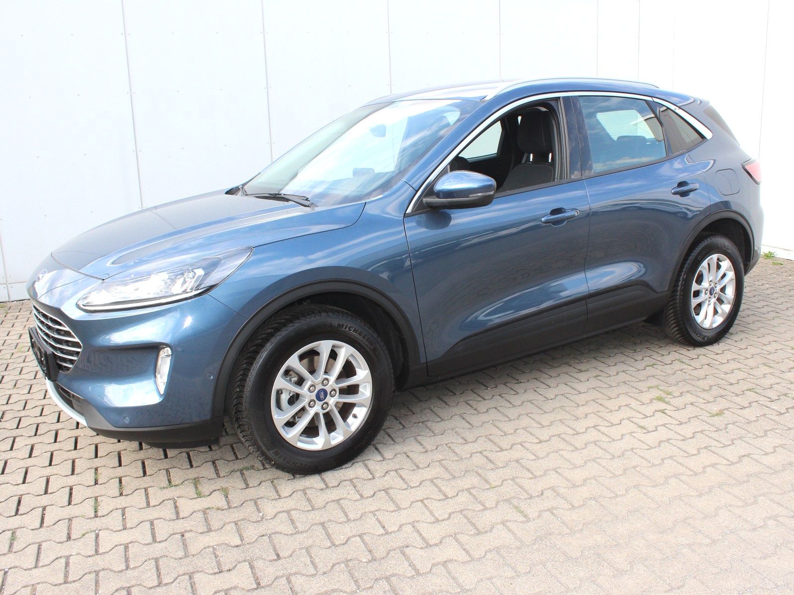Fahrzeugabbildung Ford Kuga Hybrid Titanium 2,5 Duratec