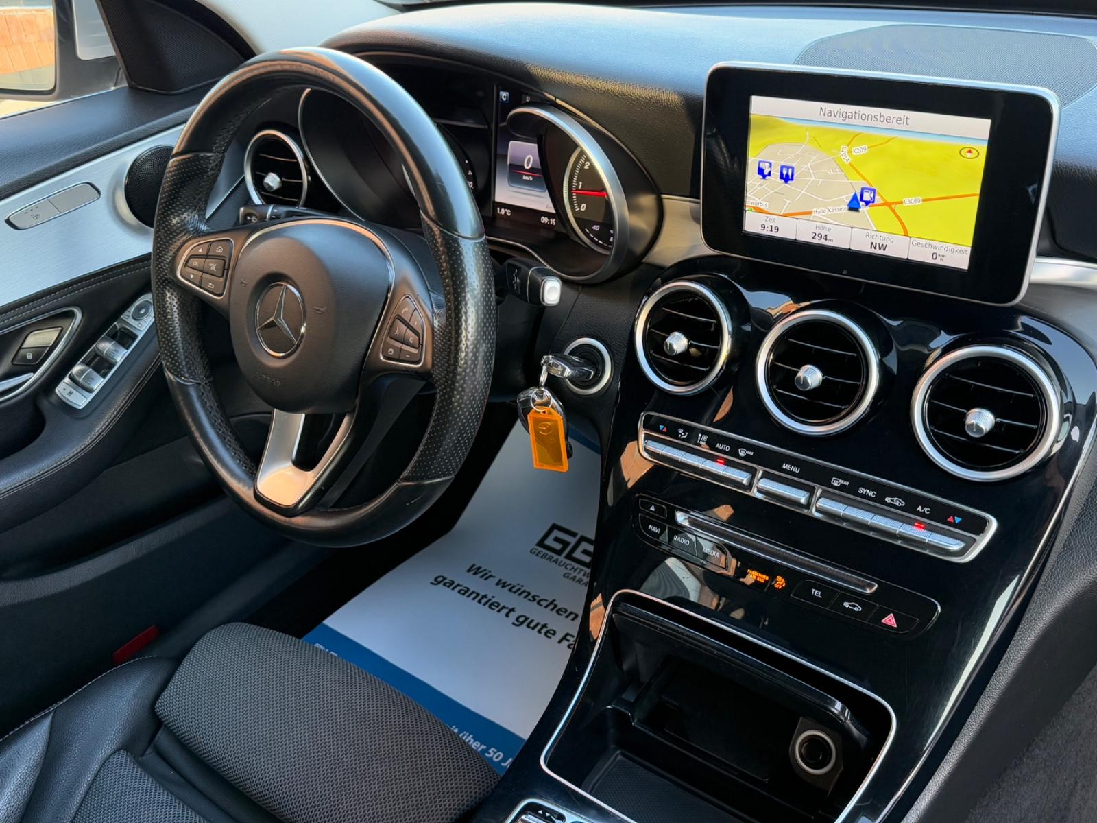 Mercedes-Benz C 180 T CGI *LED*NAVI*AHK*8FACH*TÜV NEU*SHZ*