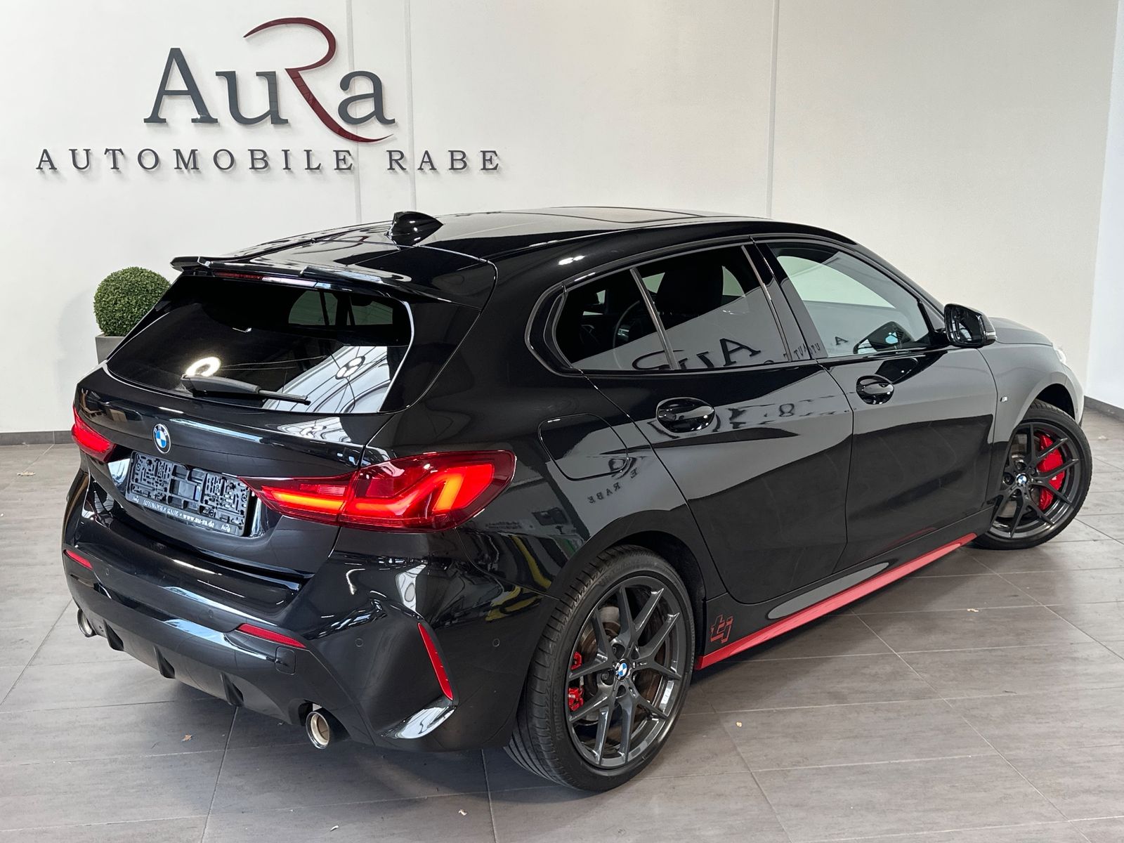 Fahrzeugabbildung BMW 128 ti Sport-Aut. NAV+LED+PANO+HUD+SHZ+PDC+DAB