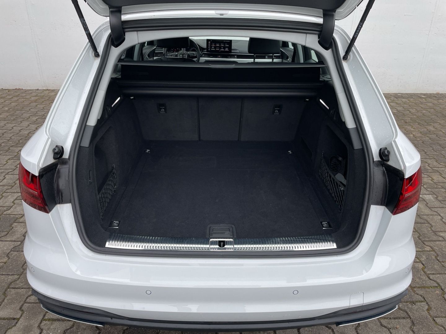 A4 Avant 40 2.0 TFSI S tronic AHK/Kamera/App-Con