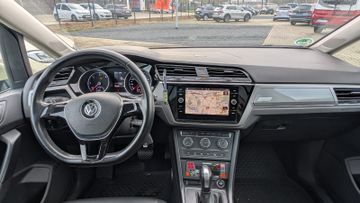 Volkswagen Touran - 5