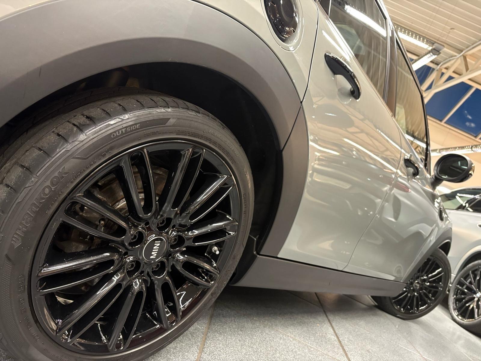 MINI Cooper S 5-Türer DA PA ACC RFK Pano HuD LED Navi