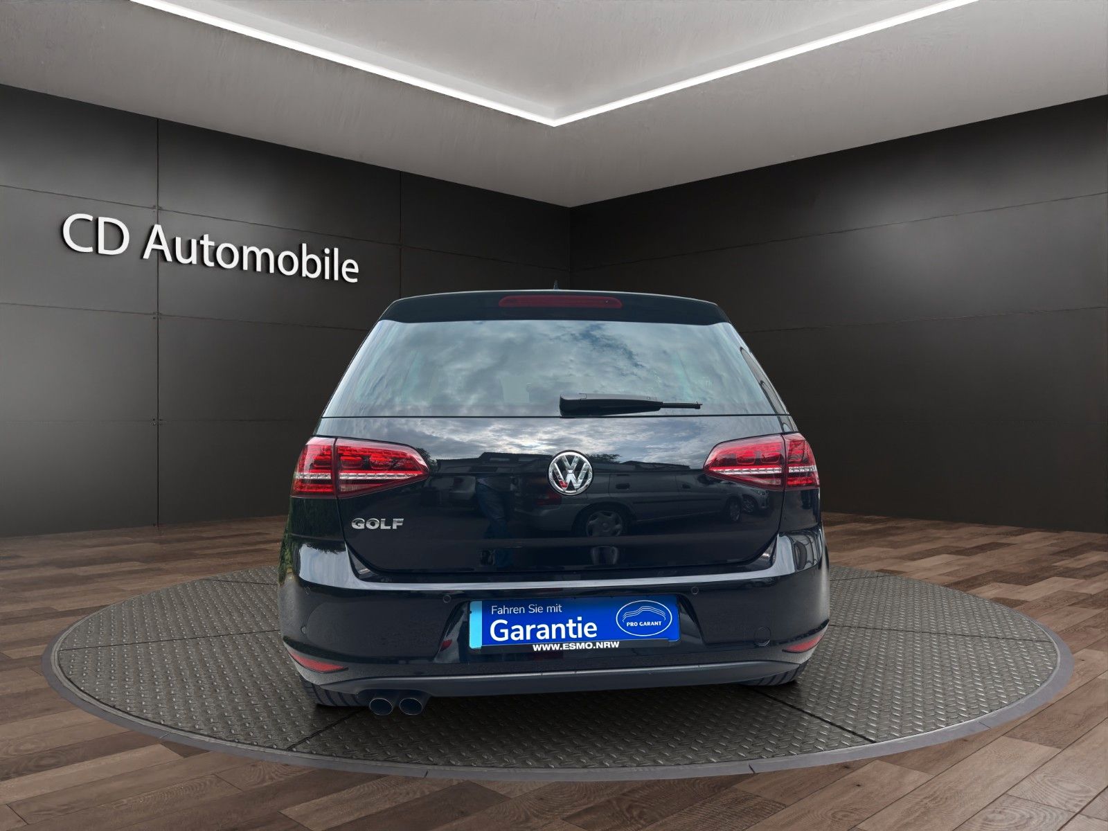 Fahrzeugabbildung Volkswagen Golf VII Lim. Highline BMT Automatik/Navi/Kamara