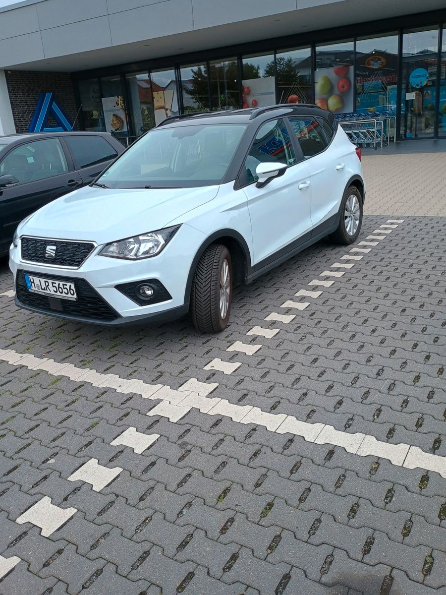 SEAT Arona 1.0 TSI 70kW AHK/DAB/Klimaaut.Sitzheizung