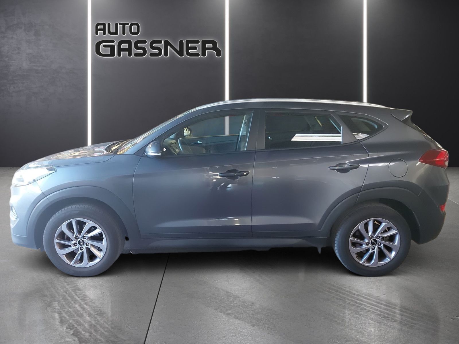 Fahrzeugabbildung Hyundai Tucson 1,6 Trend 132PS 2WD Sitzheizung PDC Klima