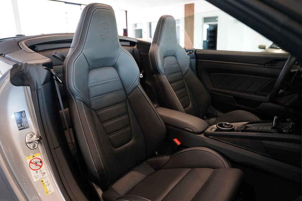 PORSCHE 992.2 Carrera GTS Cabriolet | InnoDrive | Carbon PORSCHE 992.2 Carrera GTS Cabriolet | InnoDrive | Carbon