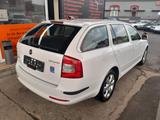 Skoda Octavia Combi 1.6-BEHINDERTEN/KLIMA/Tüv NEU- - gebrauchte Skoda Octavia aus dem Jahr 2009