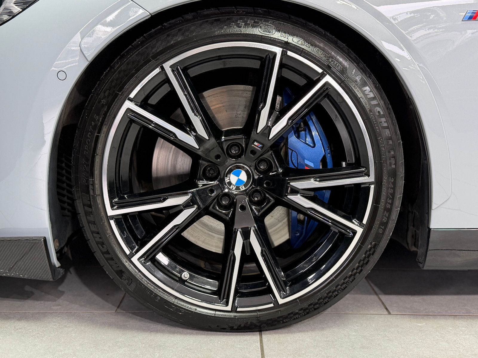 Fahrzeugabbildung BMW BMW M240i xDrive|GRAIL|EVENTURI|M-SItz|LASER|H&K